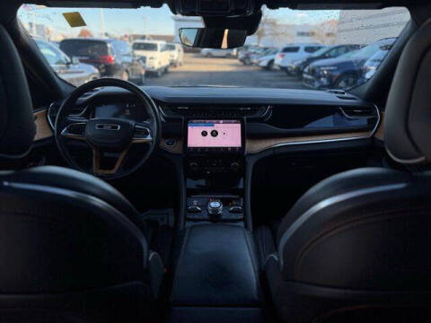 2023 Jeep Grand Cherokee Summit