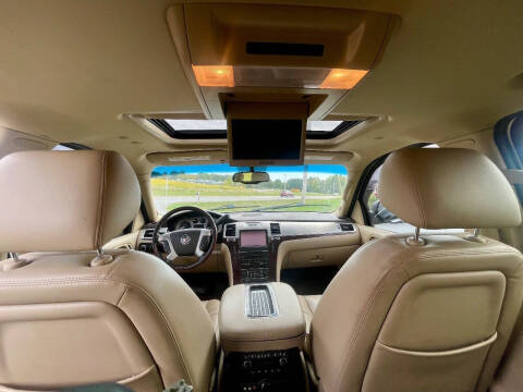 2014 Cadillac Escalade Luxury