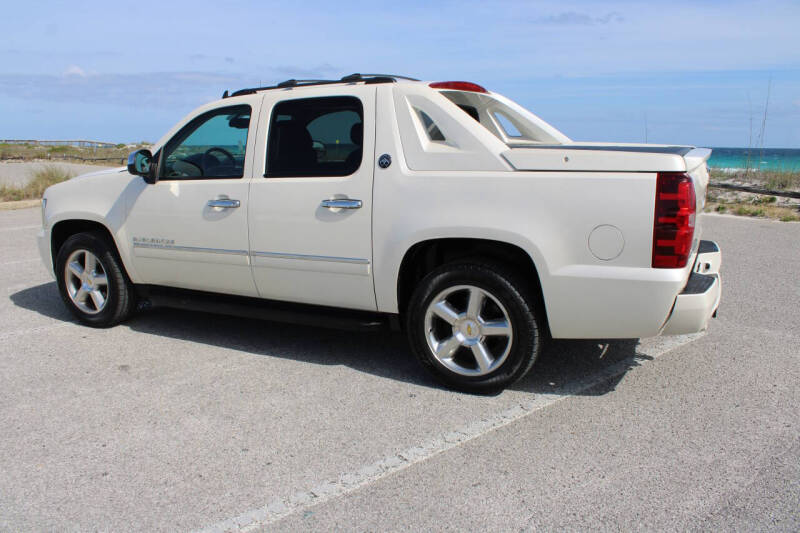 2013 Chevrolet Avalanche LTZ Black Diamond