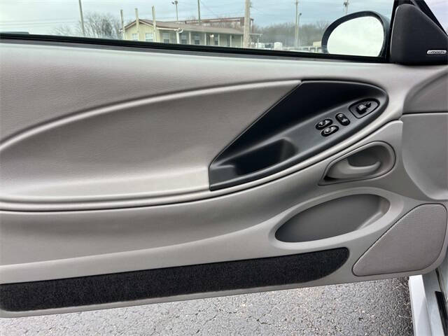 2002 Ford Mustang GT Deluxe