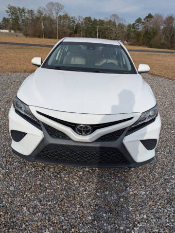 2020 Toyota Camry SE
