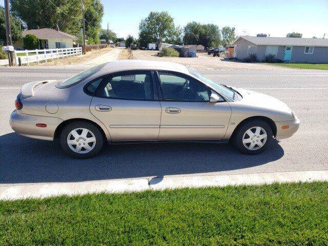 1999 Ford Taurus SE