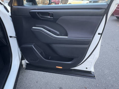 2020 Toyota Highlander L