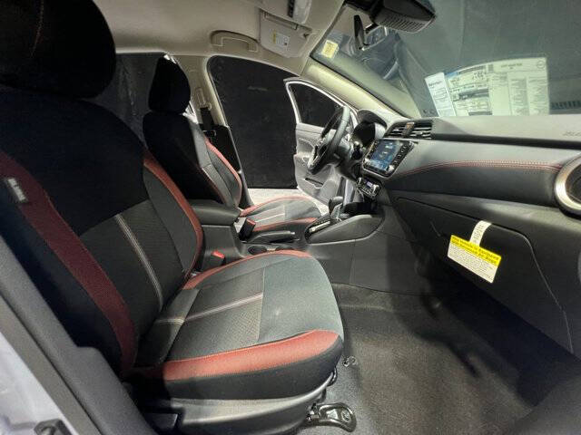 2025 Nissan Versa SR