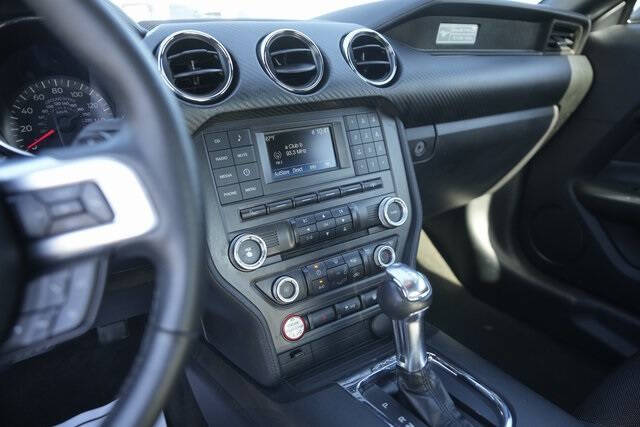 2016 Ford Mustang V6