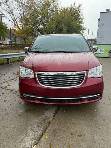 2015 Chrysler Town and Country Touring-L