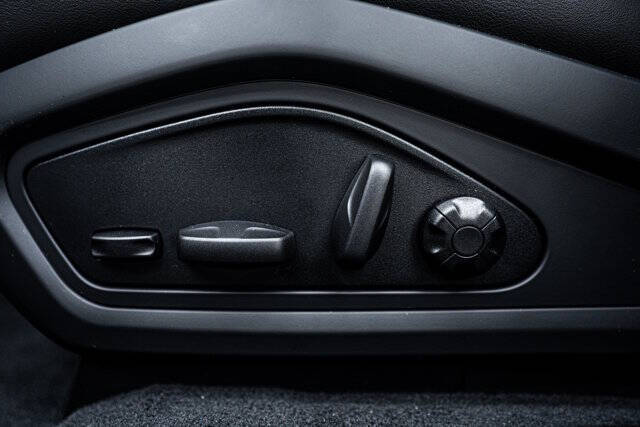 2025 Porsche Taycan 4S