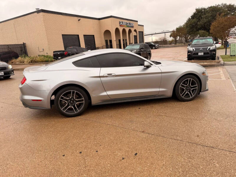 2020 Ford Mustang