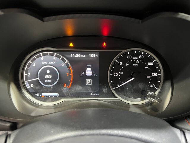 2025 Nissan Versa SR