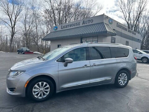 2019 Chrysler Pacifica for sale at Lighthouse Auto Sales in Holland MI