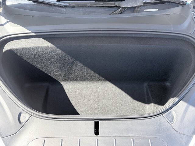 2023 Tesla Model X Standard Range