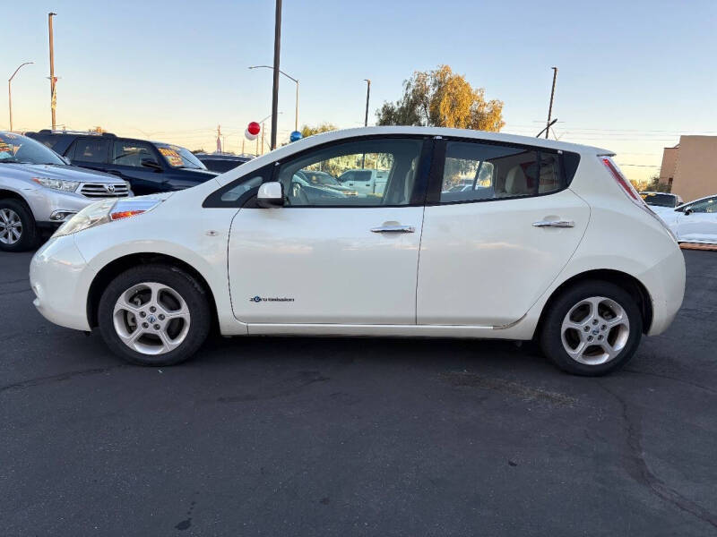 2011 Nissan LEAF SL