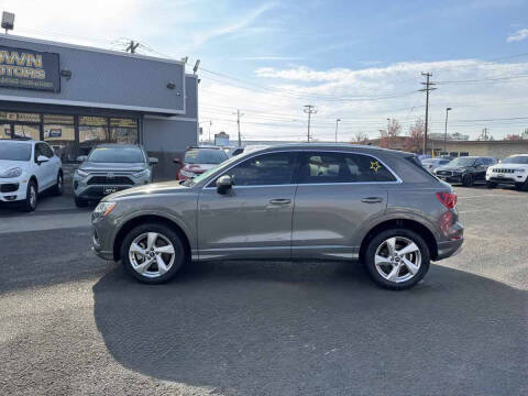 2021 Audi Q3 quattro Premium 40 TFSI