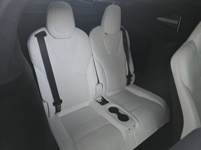 2022 Tesla Model X Plaid