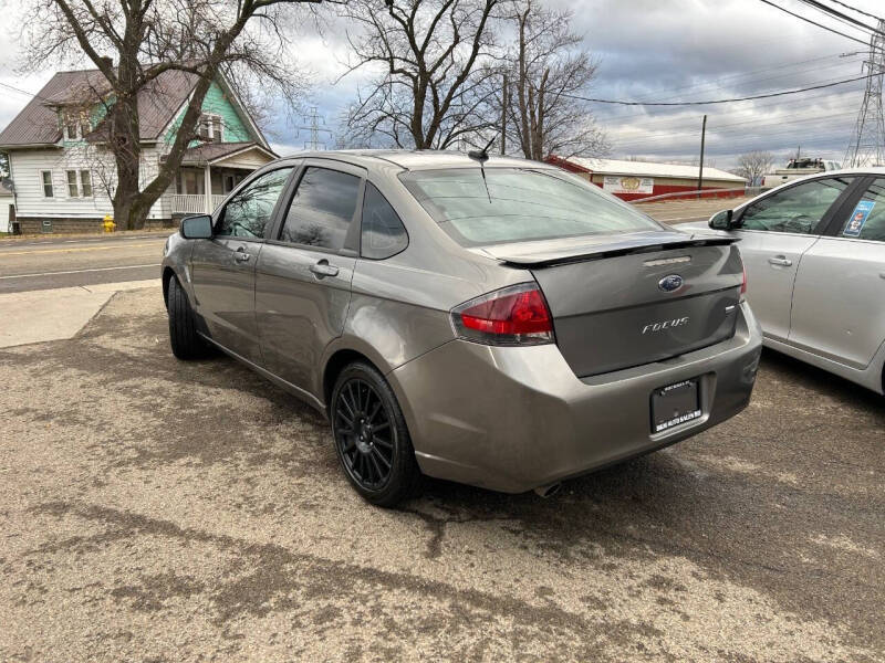 2011 Ford Focus Sport SES