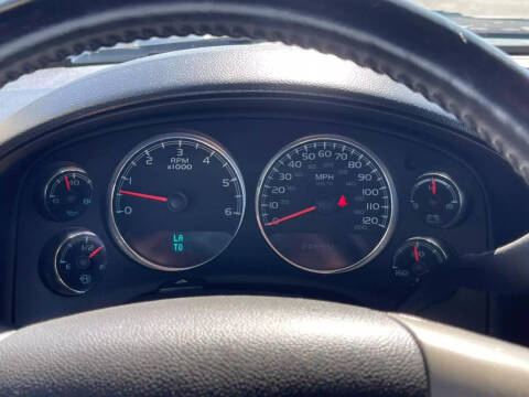 2013 Chevrolet Avalanche LS Black Diamond