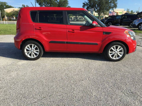 2013 Kia Soul +