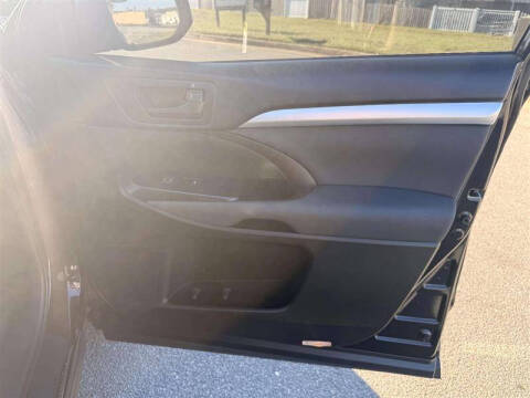 2018 Toyota Highlander LE