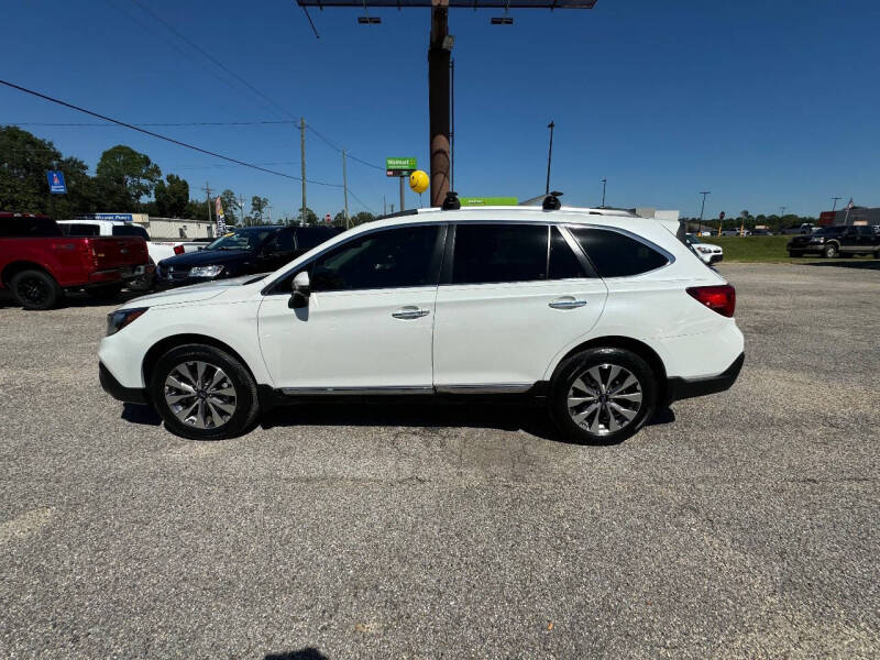 2019 Subaru Outback Touring photo 5