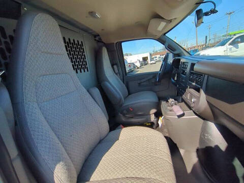 2025 Chevrolet Express 2500