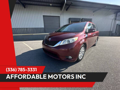 2013 Toyota Sienna XLE 8-Passenger