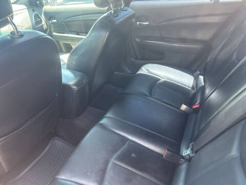 2014 Chrysler 200 Limited