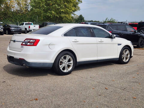 2013 Ford Taurus SEL
