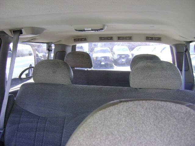 2005 GMC Safari SLE