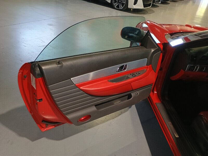2002 Ford Thunderbird 22