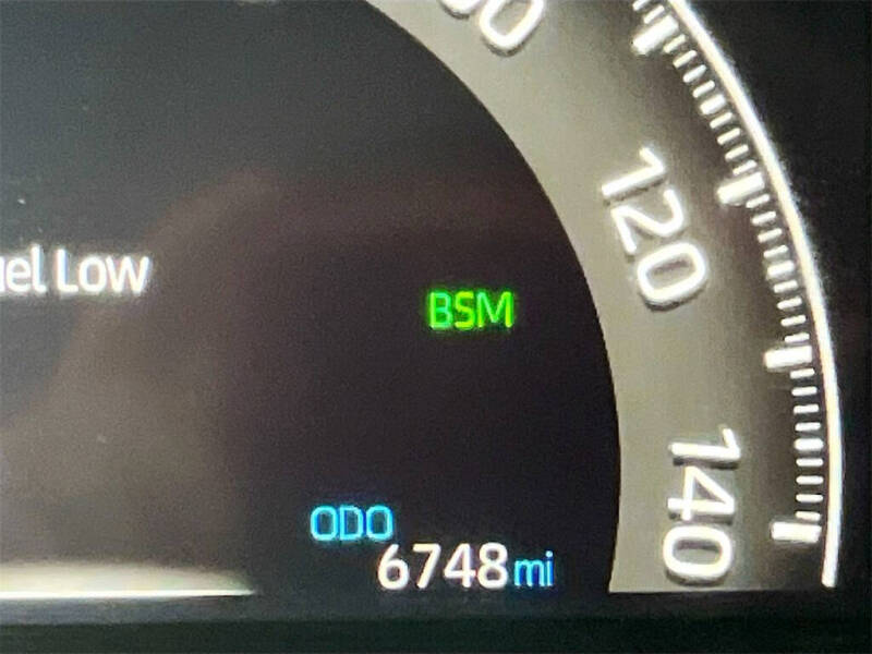 2025 Toyota RAV4 Hybrid XLE Premium