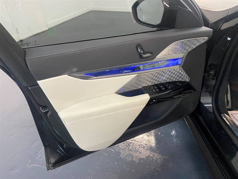 2023 BMW 7 Series 760i xDrive