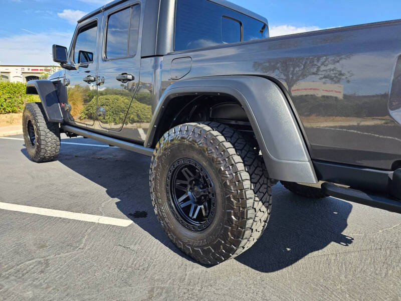 2024 Jeep Gladiator