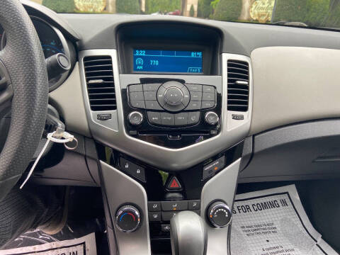 2013 Chevrolet Cruze LS Auto