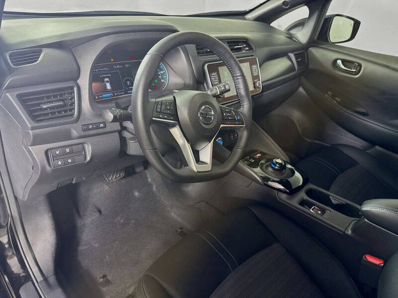 2022 Nissan LEAF SV PLUS