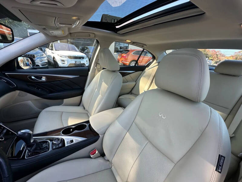 2014 Infiniti Q50 Premium