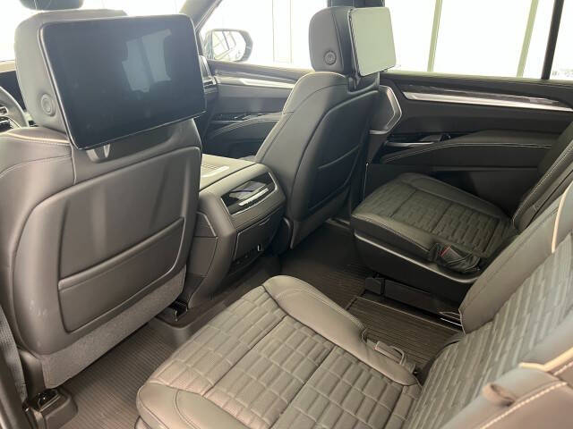 2025 Cadillac Escalade-V