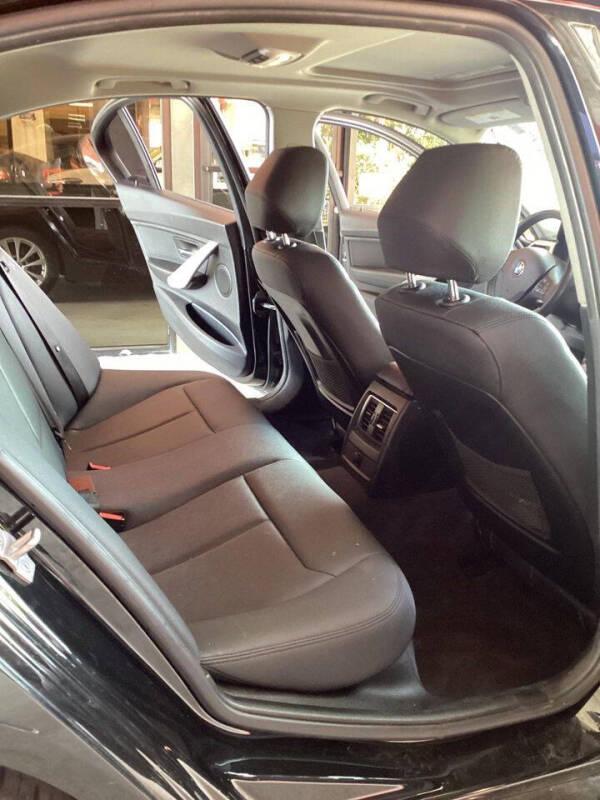 2018 BMW 3 Series 320i