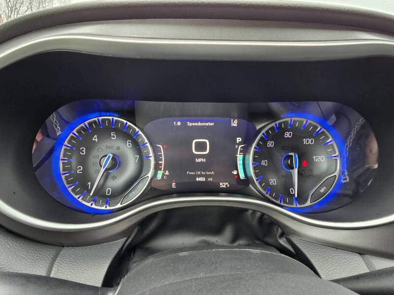 2024 Chrysler Pacifica Touring L
