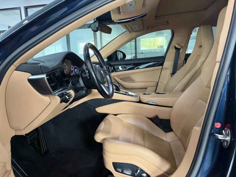 2017 Porsche Panamera