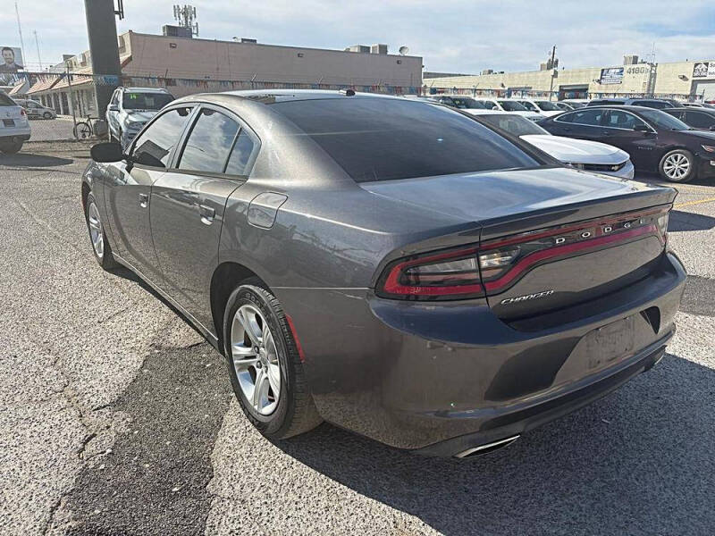 2015 Dodge Charger SE