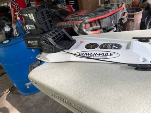 2017 MIRAGE HOBIE