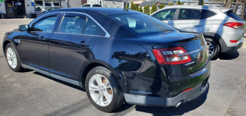 2016 Ford Taurus SEL