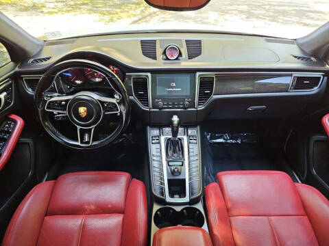 2018 Porsche Macan GTS