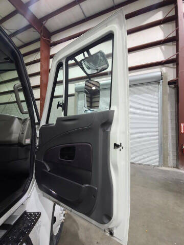 2018 International DuraStar 4300