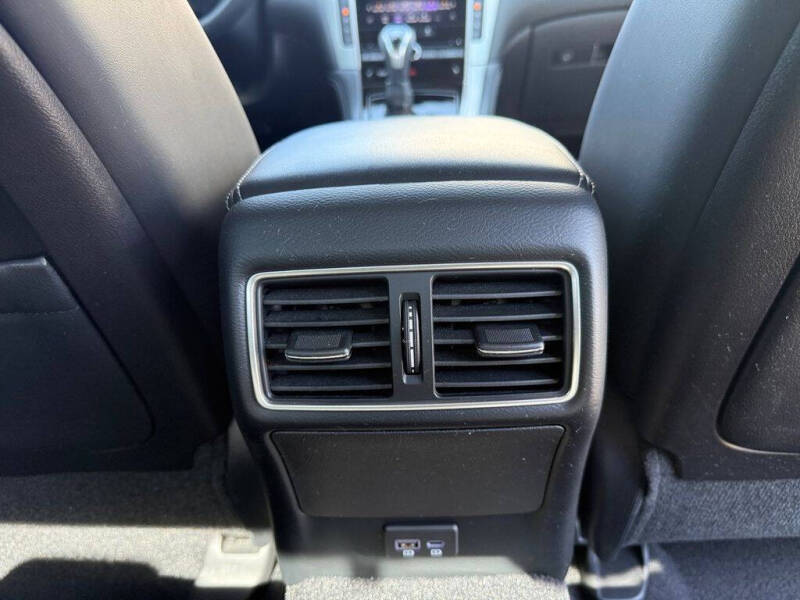 2022 Infiniti Q50 Luxe