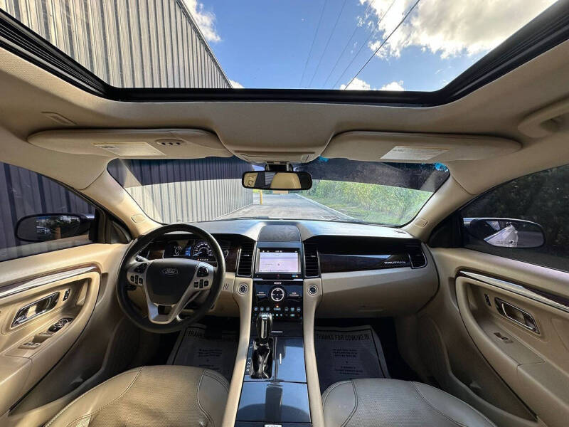 2019 Ford Taurus Limited