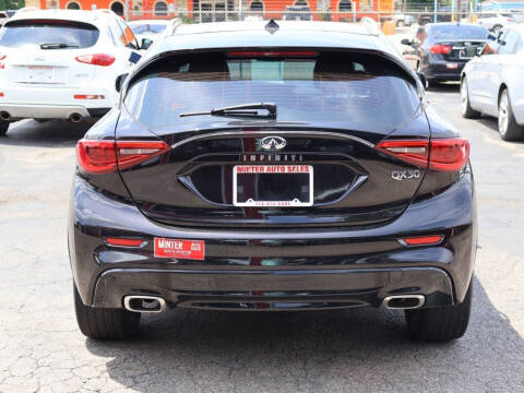 2017 Infiniti QX30 Premium