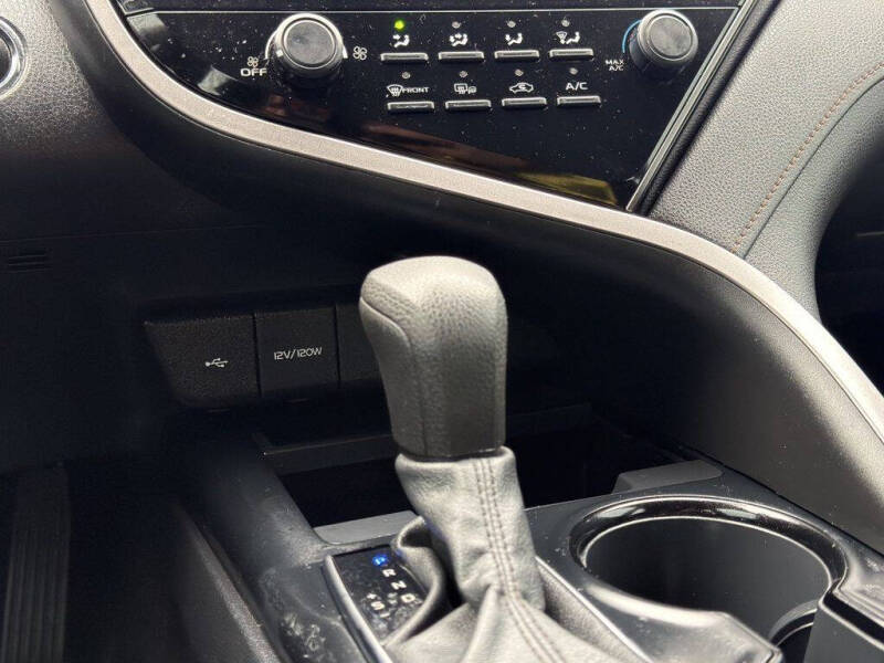 2020 Toyota Camry LE