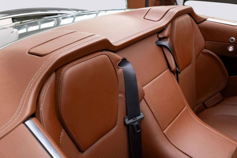 2016 Aston Martin Vanquish Volante