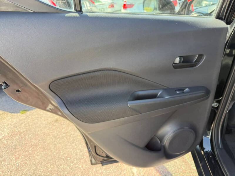 2021 Nissan Kicks S